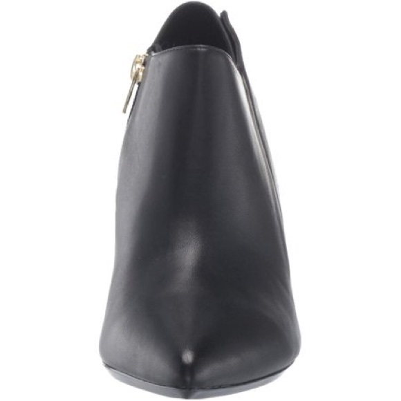 Calvin Klein Women's Gara Ankle Boot 🖤 - Picture 4 of 7